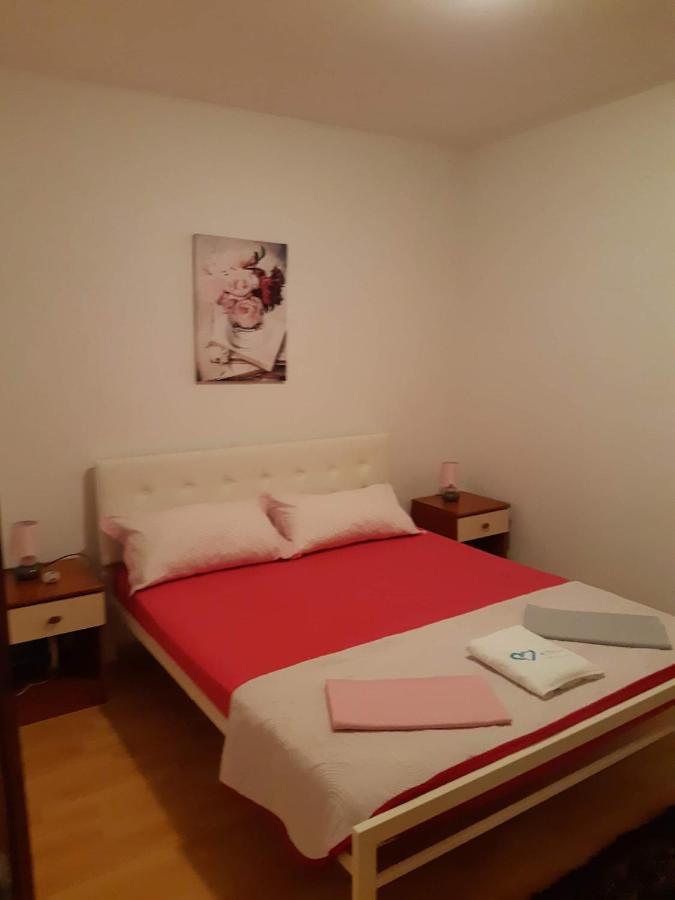 Apartments Lola Biograd Na Moru Extérieur photo