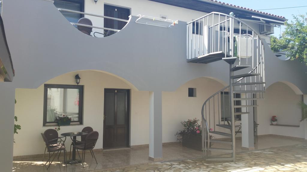 Apartments Lola Biograd Na Moru Extérieur photo