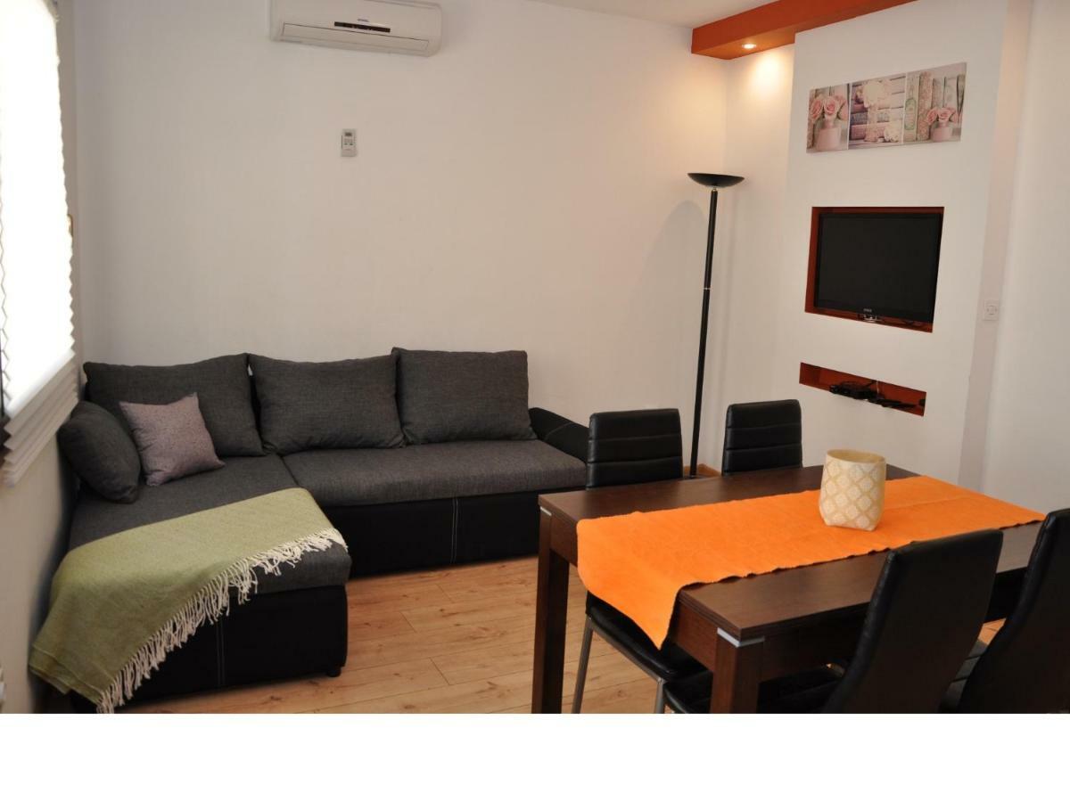 Apartments Lola Biograd Na Moru Extérieur photo