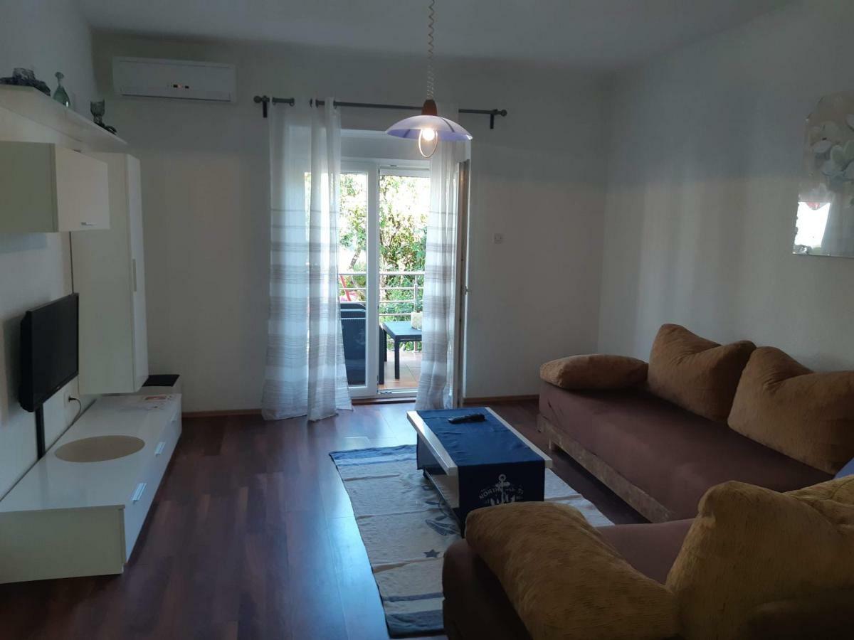Apartments Lola Biograd Na Moru Extérieur photo