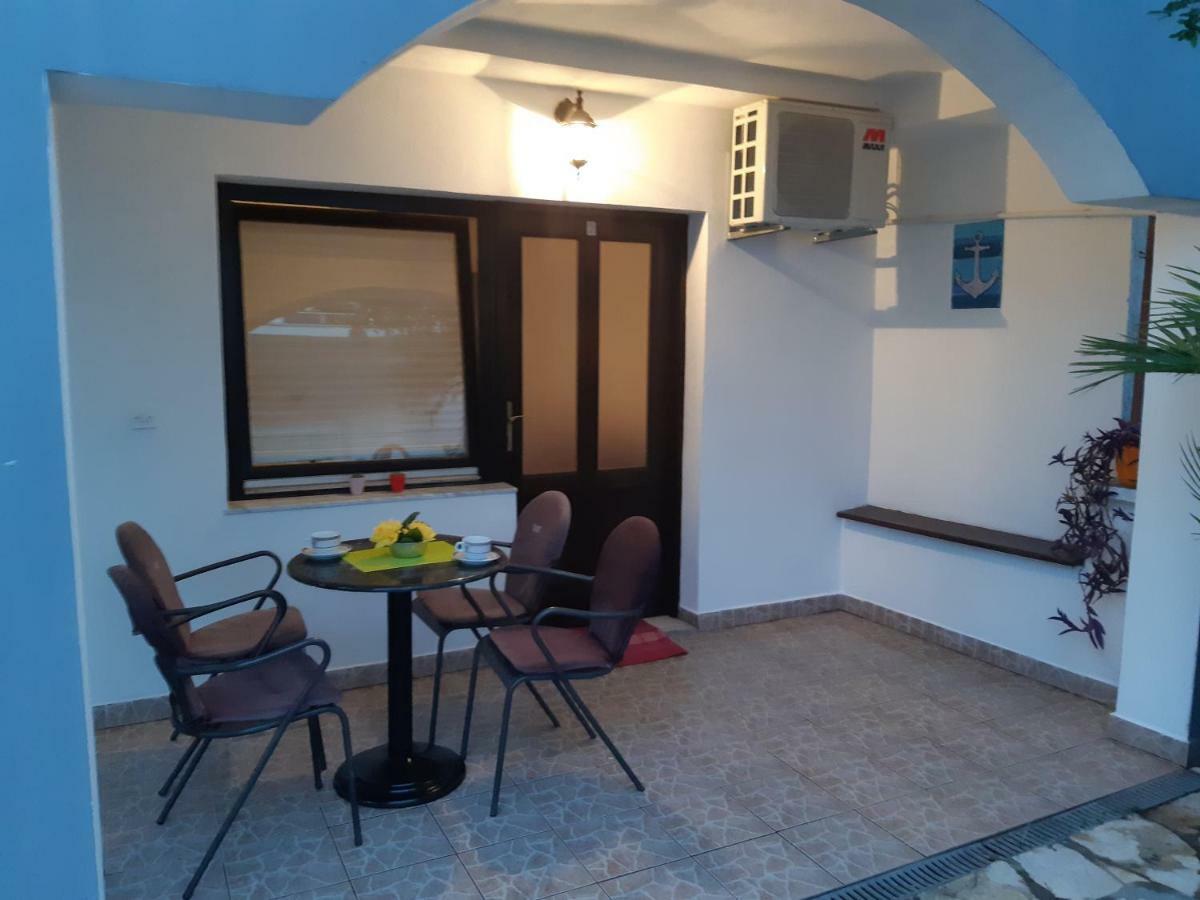 Apartments Lola Biograd Na Moru Extérieur photo